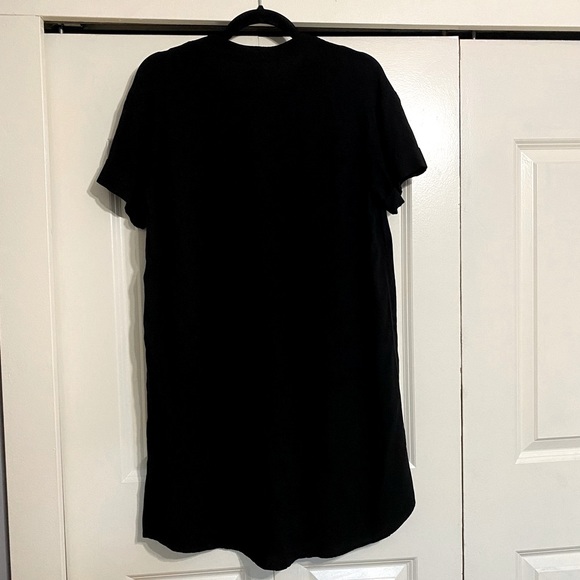 [6] H&M Black Short Sleeve Shirt Dress - Picture 2 of 3